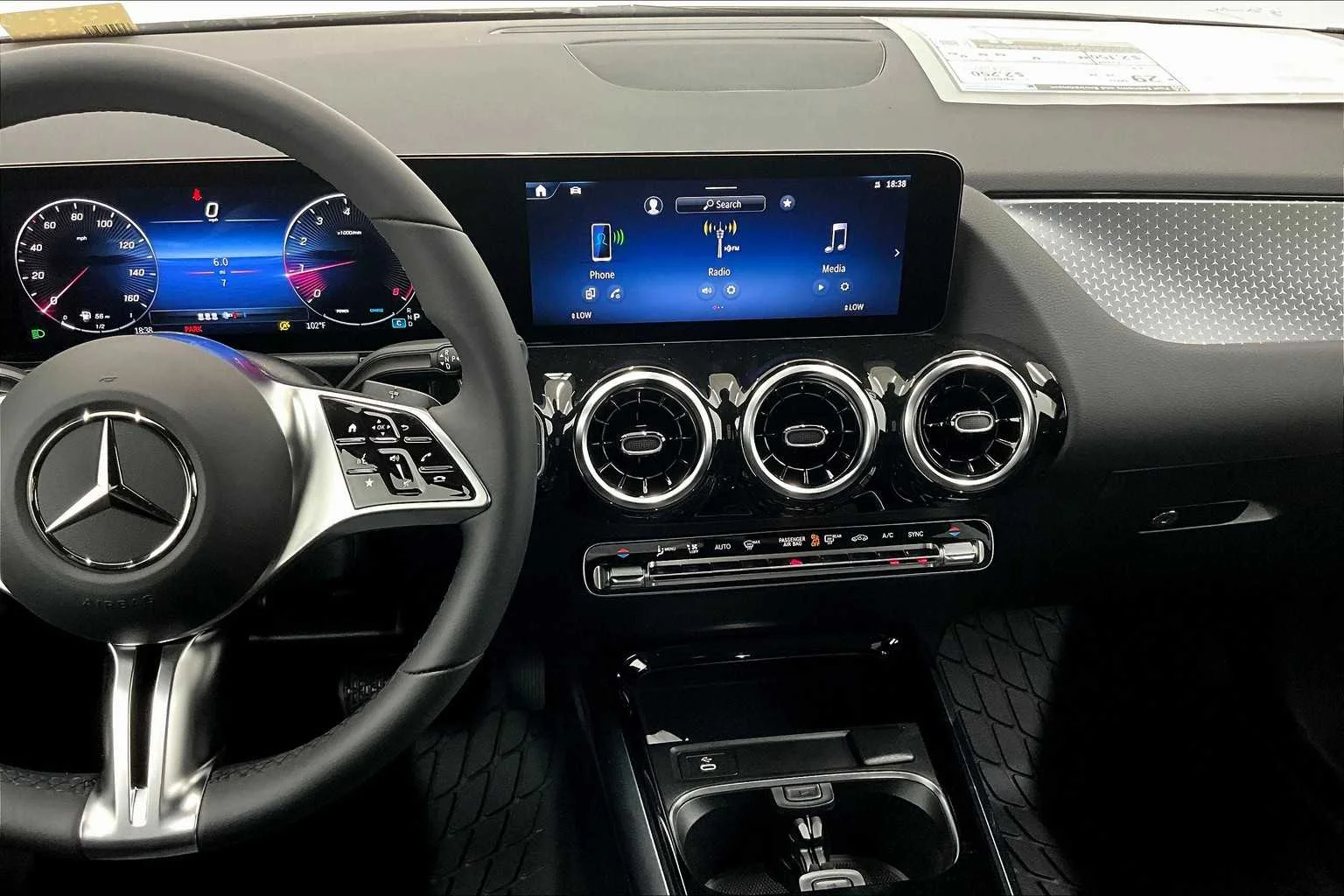 New 2026 Polar White Mercedes-Benz GLA 250 image 6