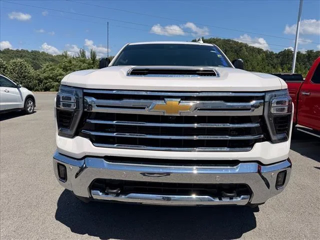 Used 2024 Iridescent Pearl Tricoat Chevrolet LTZ image 2