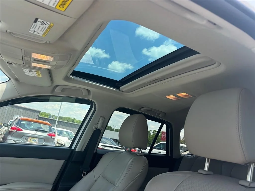 Used 2015 White Mazda Grand Touring image 7