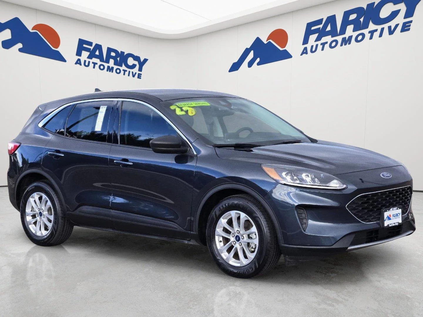 Used 2022 Stone Blue FORD SE image 4