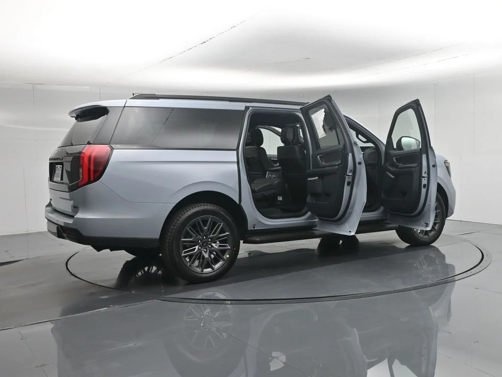 New 2026 Glacier Gray Metallic Tri-Coat Ford Platinum image 5