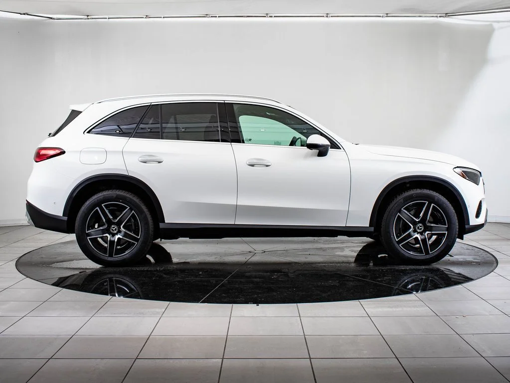Used 2026 Polar White Mercedes-Benz GLC 300 image 6