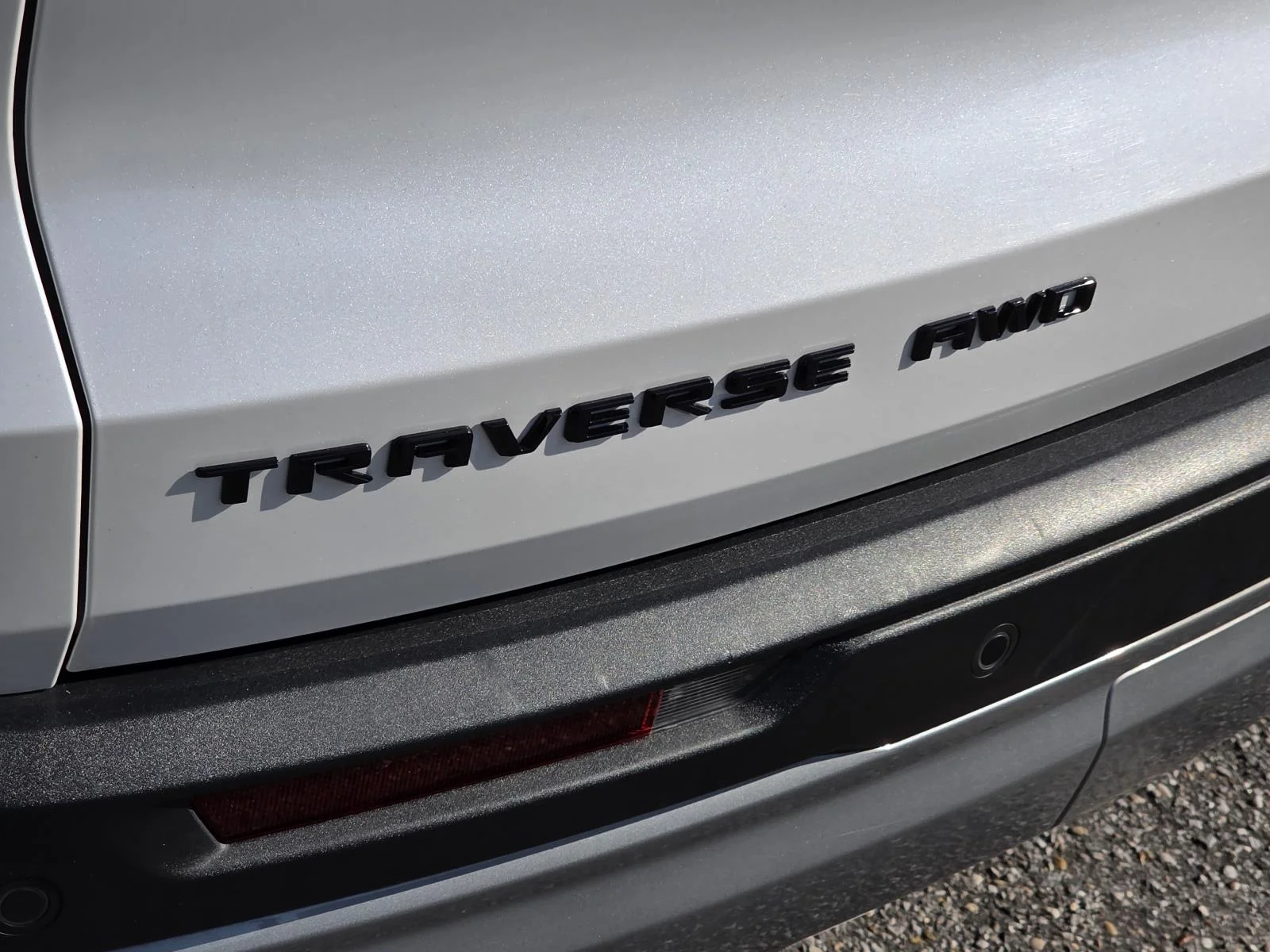 Used 2025 Pearl Chevrolet Z71 image 38