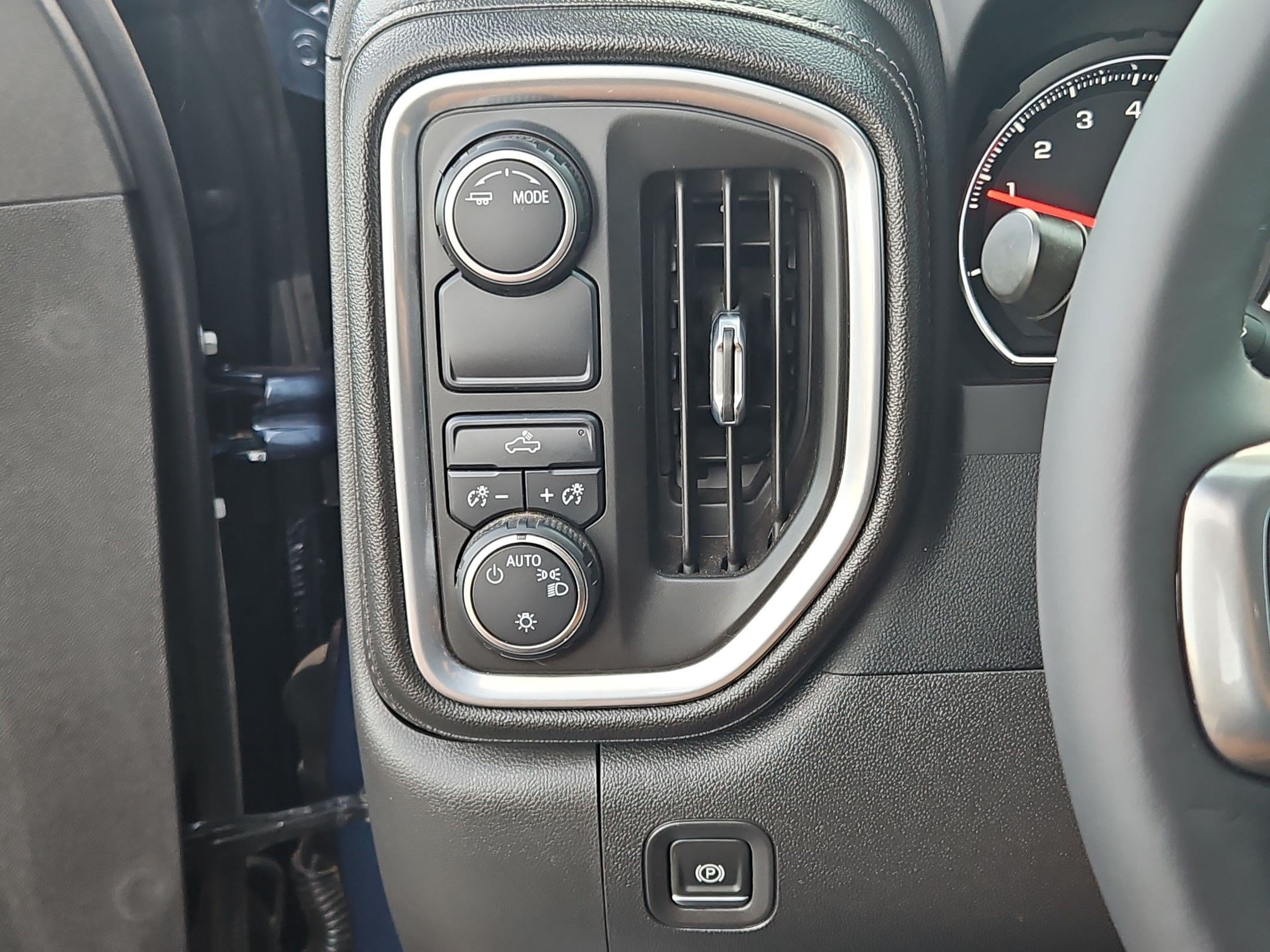 2022 Chevrolet Silverado 1500 Limited LT - Photo 23