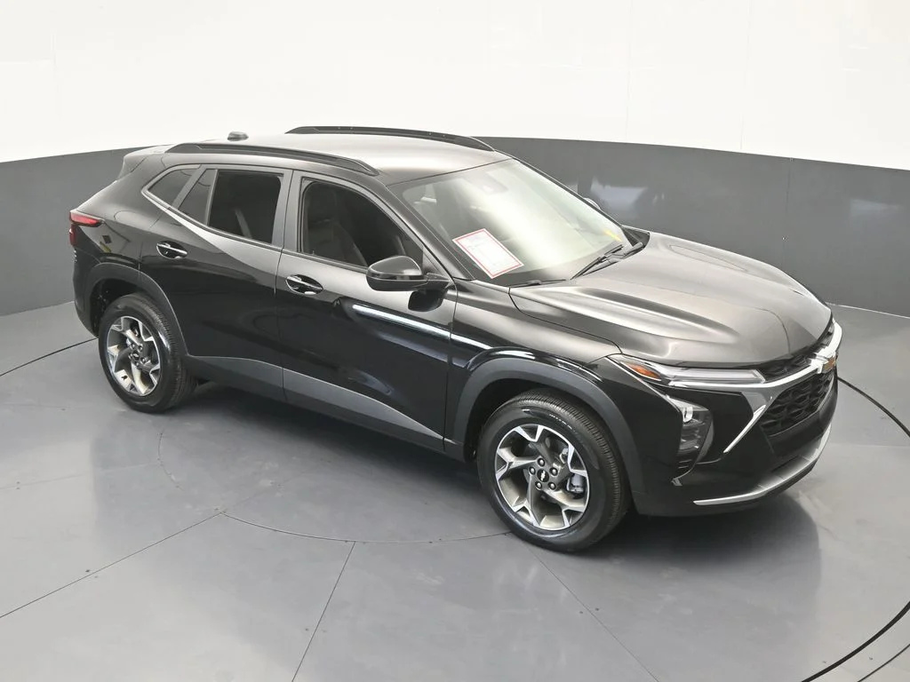 Used 2025 Mosaic Black Metallic Chevrolet LT image 49