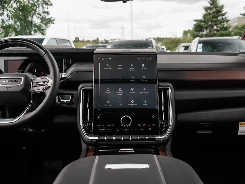 2026 GMC Yukon XL Denali - Photo 18