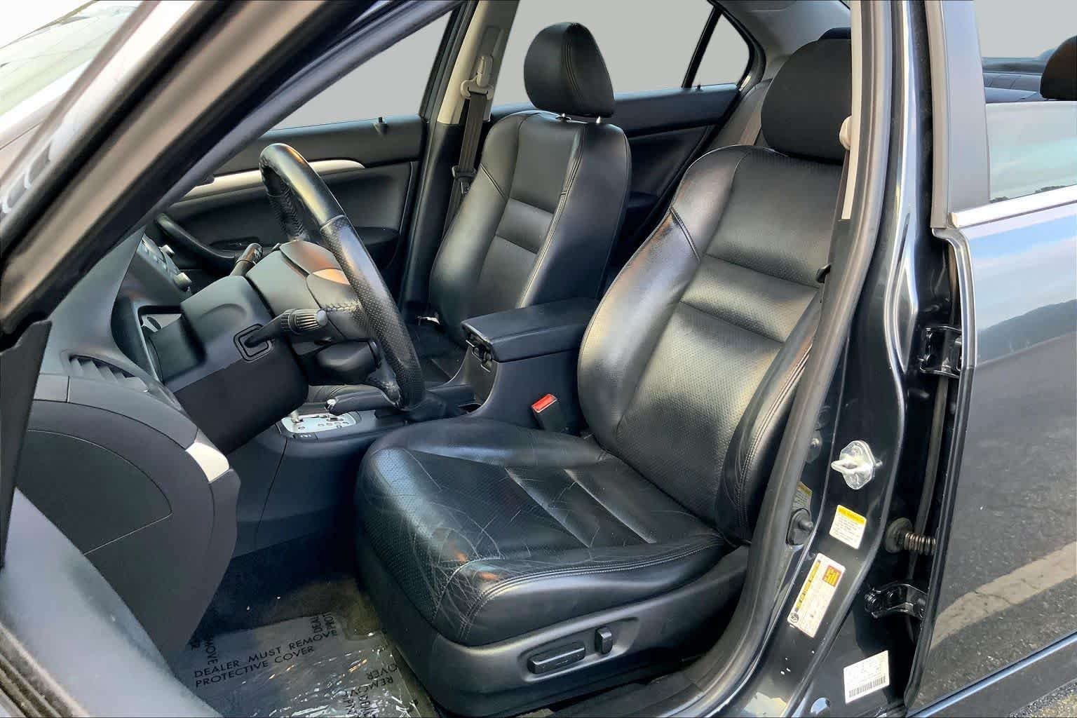 Used 2008 Carbon Gray Pearl Acura  image 6