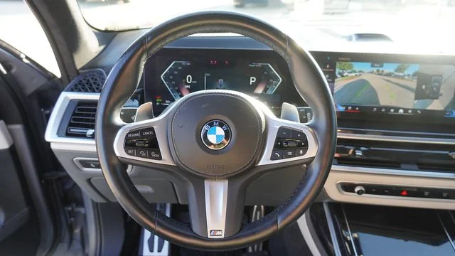 Used 2024 Gray BMW xDrive40i image 29