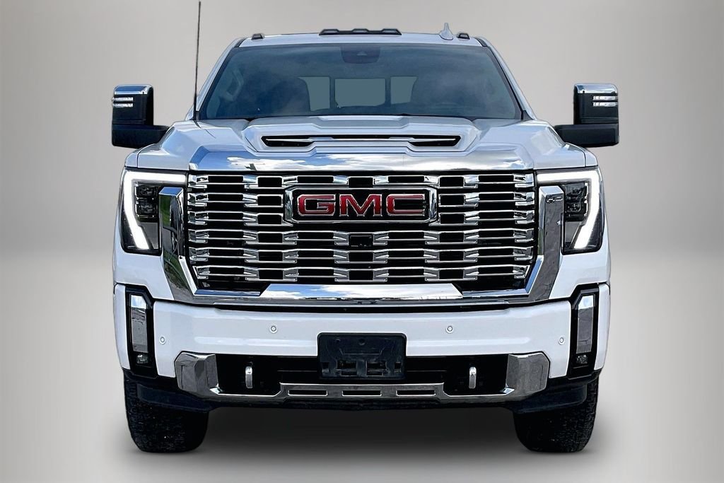 Used 2025 White GMC Denali image 3