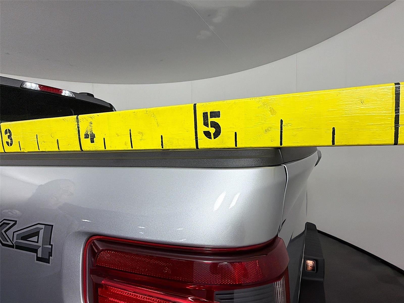 Used 2024 Iconic Silver Ford XLT image 32