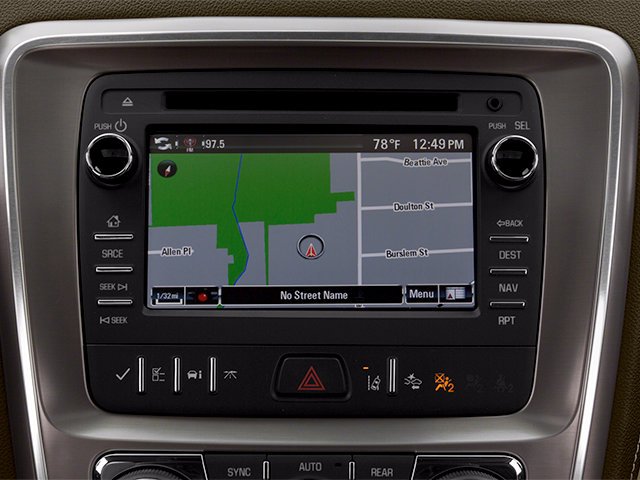 Used 2014 White Diamond Tricoat GMC Denali image 23