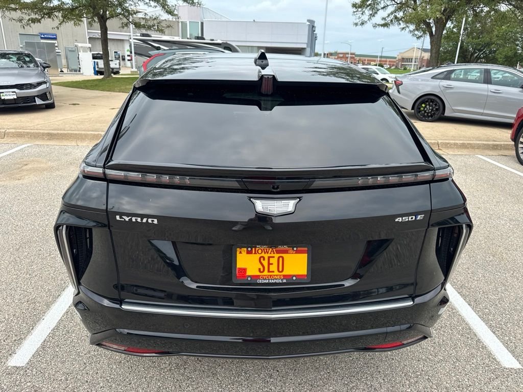 Used 2023 Black Cadillac Luxury image 5