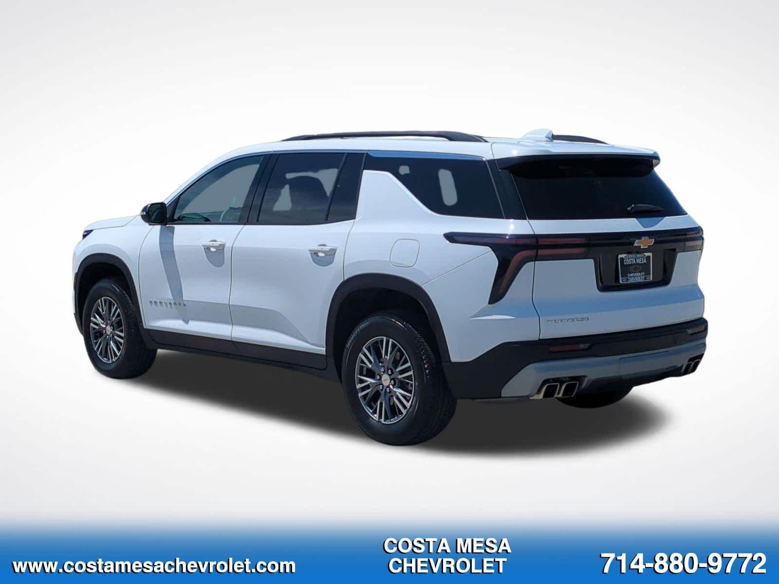 Used 2025 Summit White Chevrolet LT image 7