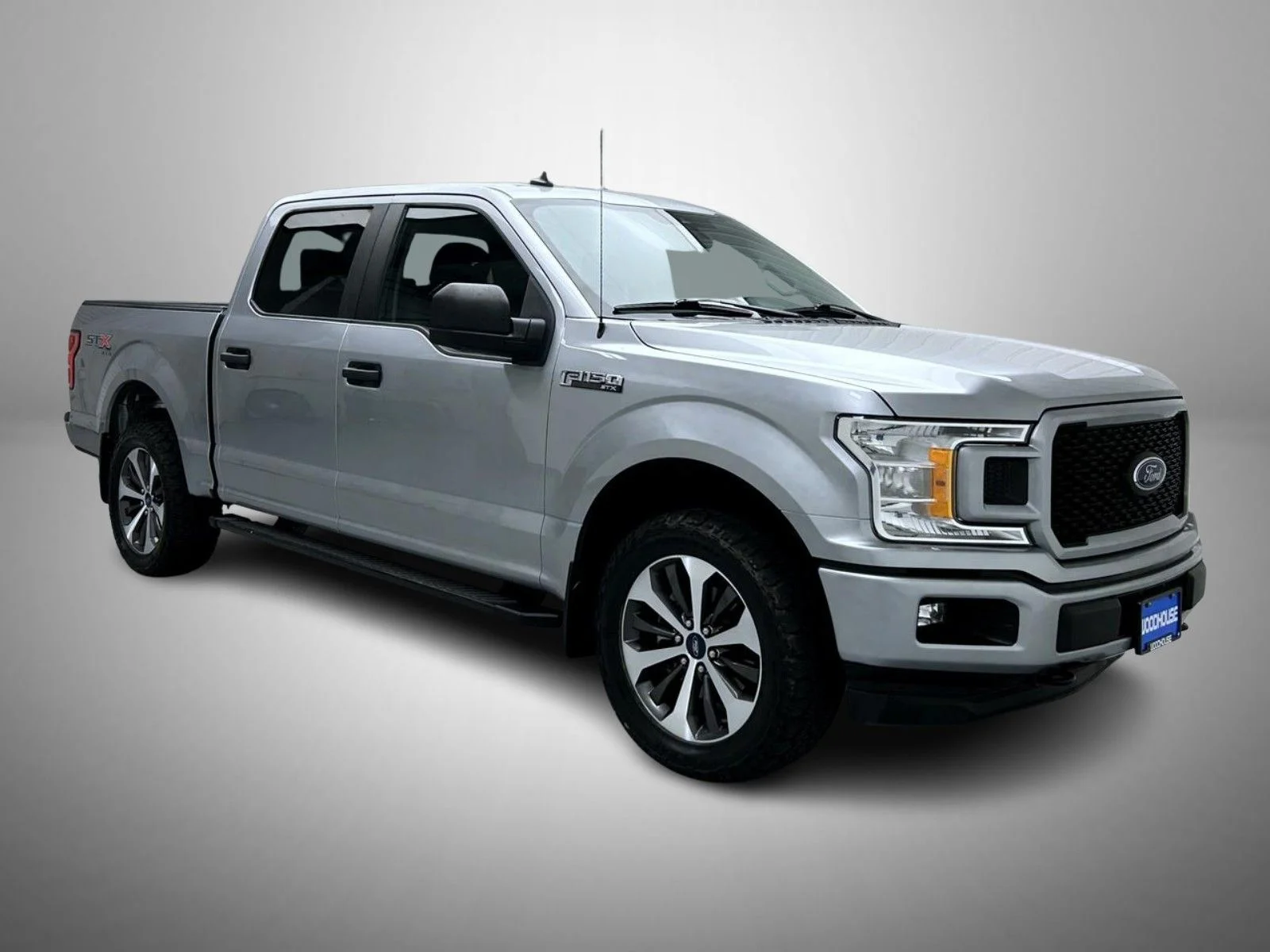 Used 2020 Silver Ford XL image 3