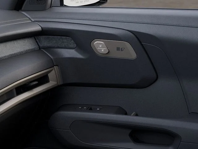 New 2027 White Kia S image 26