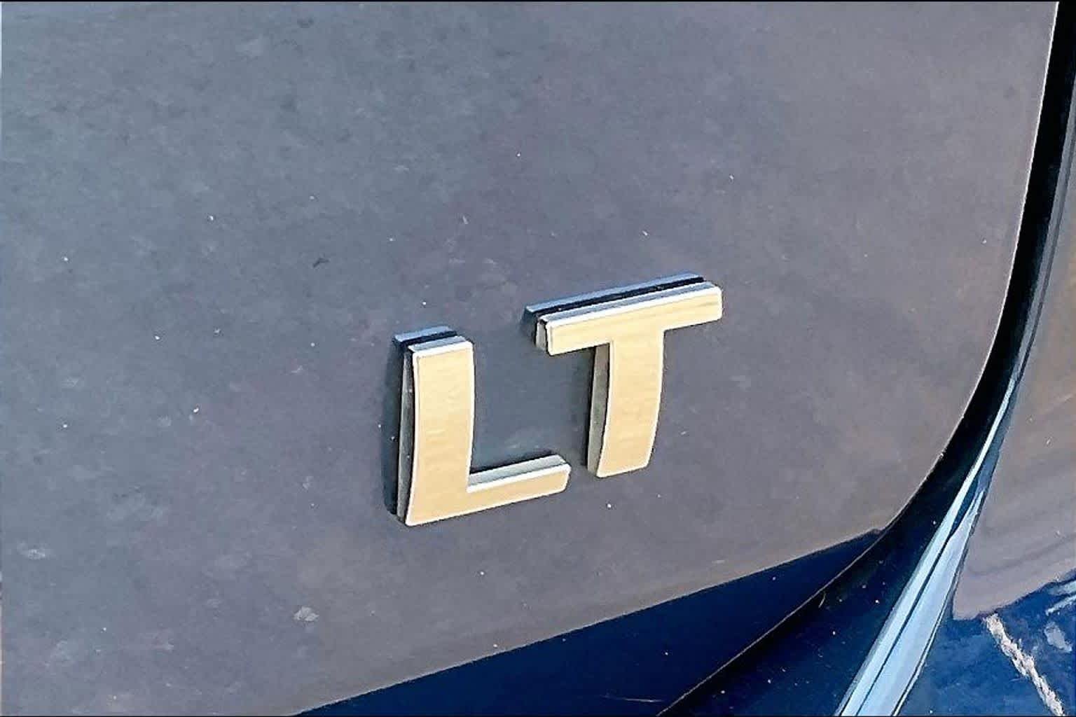 Used 2022 Blue Glow Metallic Chevrolet LT image 11