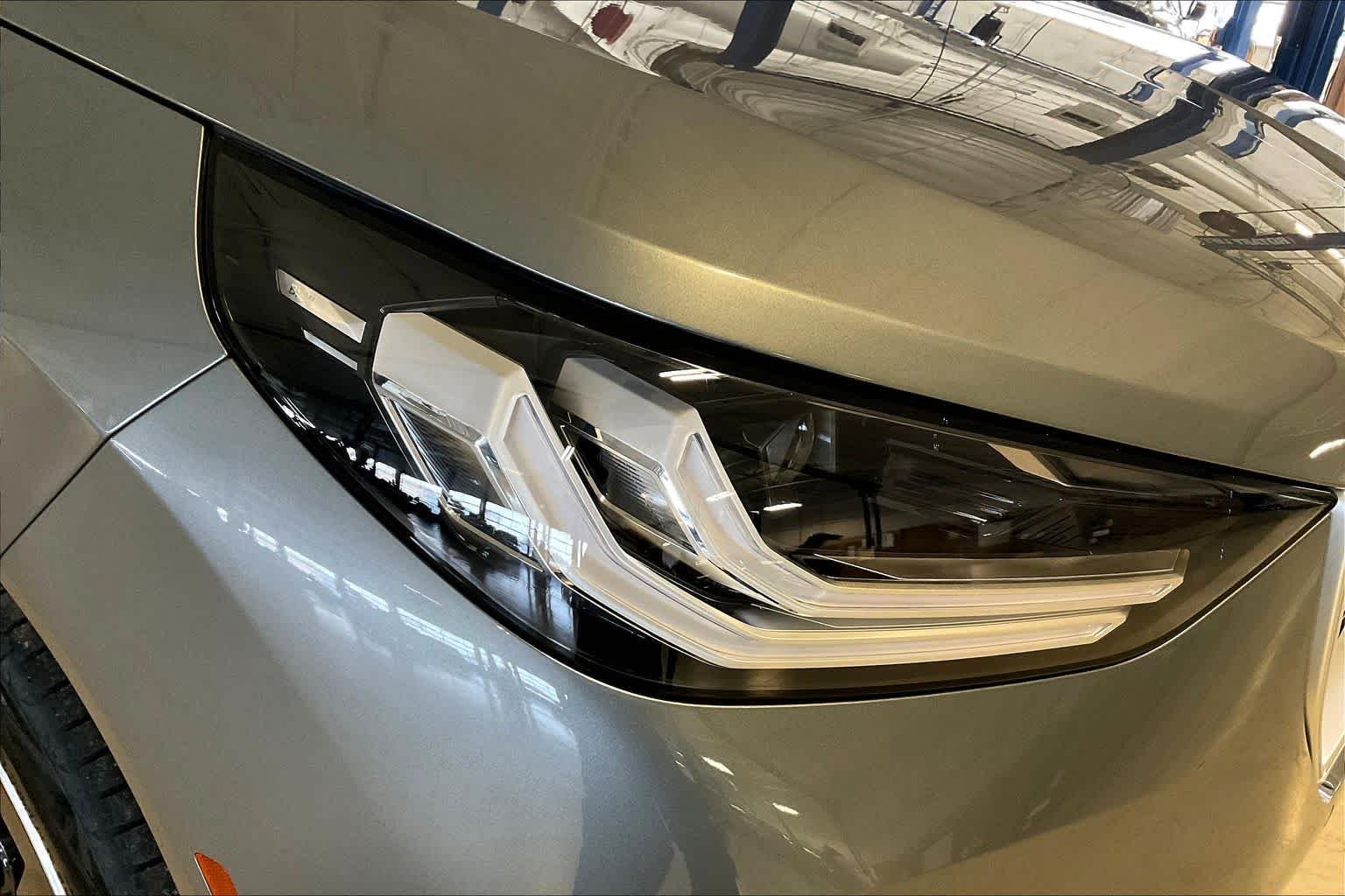 Used 2026 Skyscraper Grey Metallic BMW 30 xDrive image 13