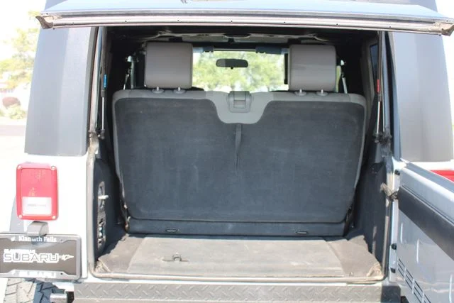 Used 2007 Silver Jeep Rubicon image 26
