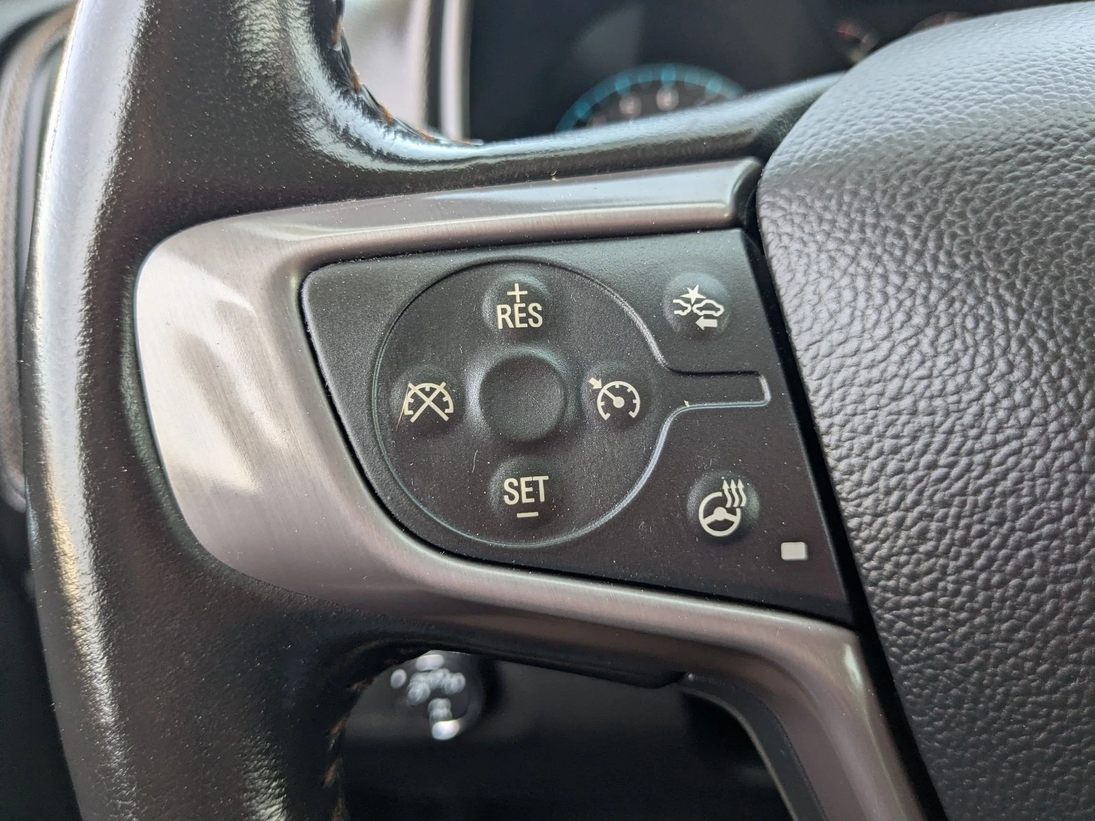 Used 2021 Satin Steel Metallic GMC 4WD AT4 w/Leather image 18