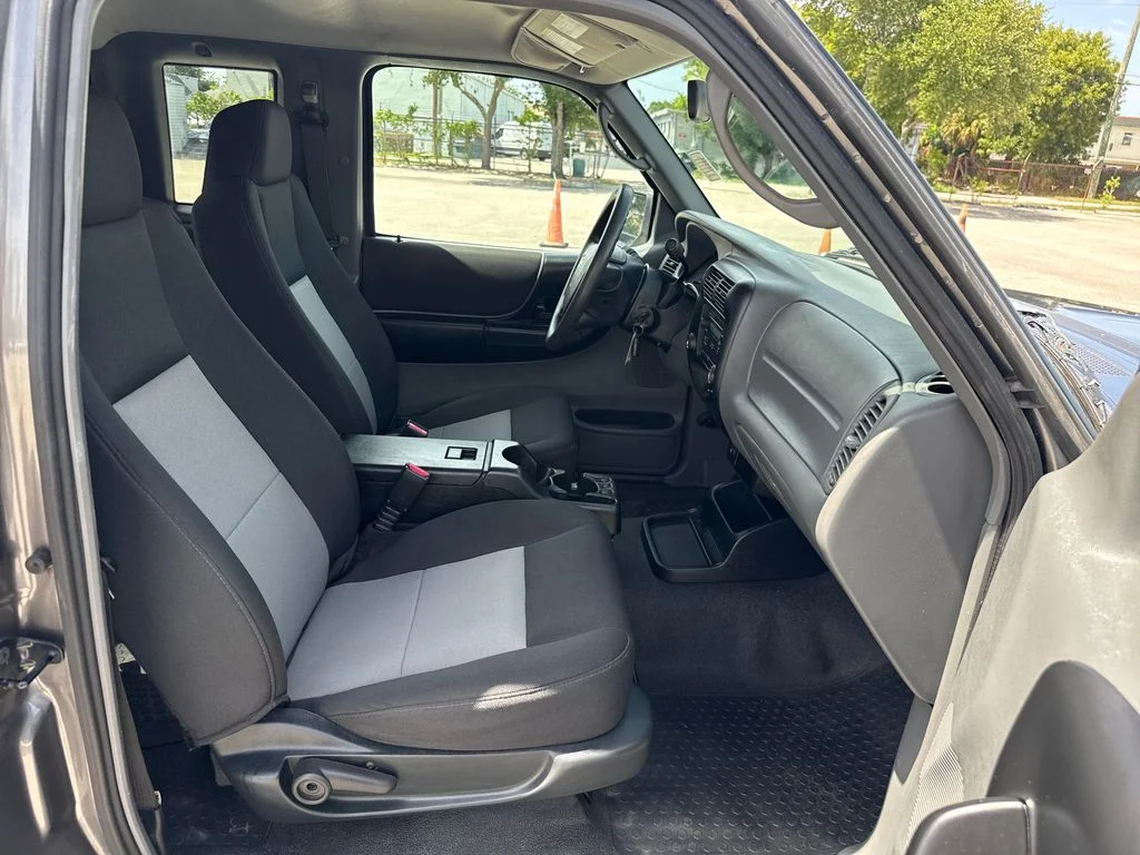 New 2008 Gray Ford Sport image 17