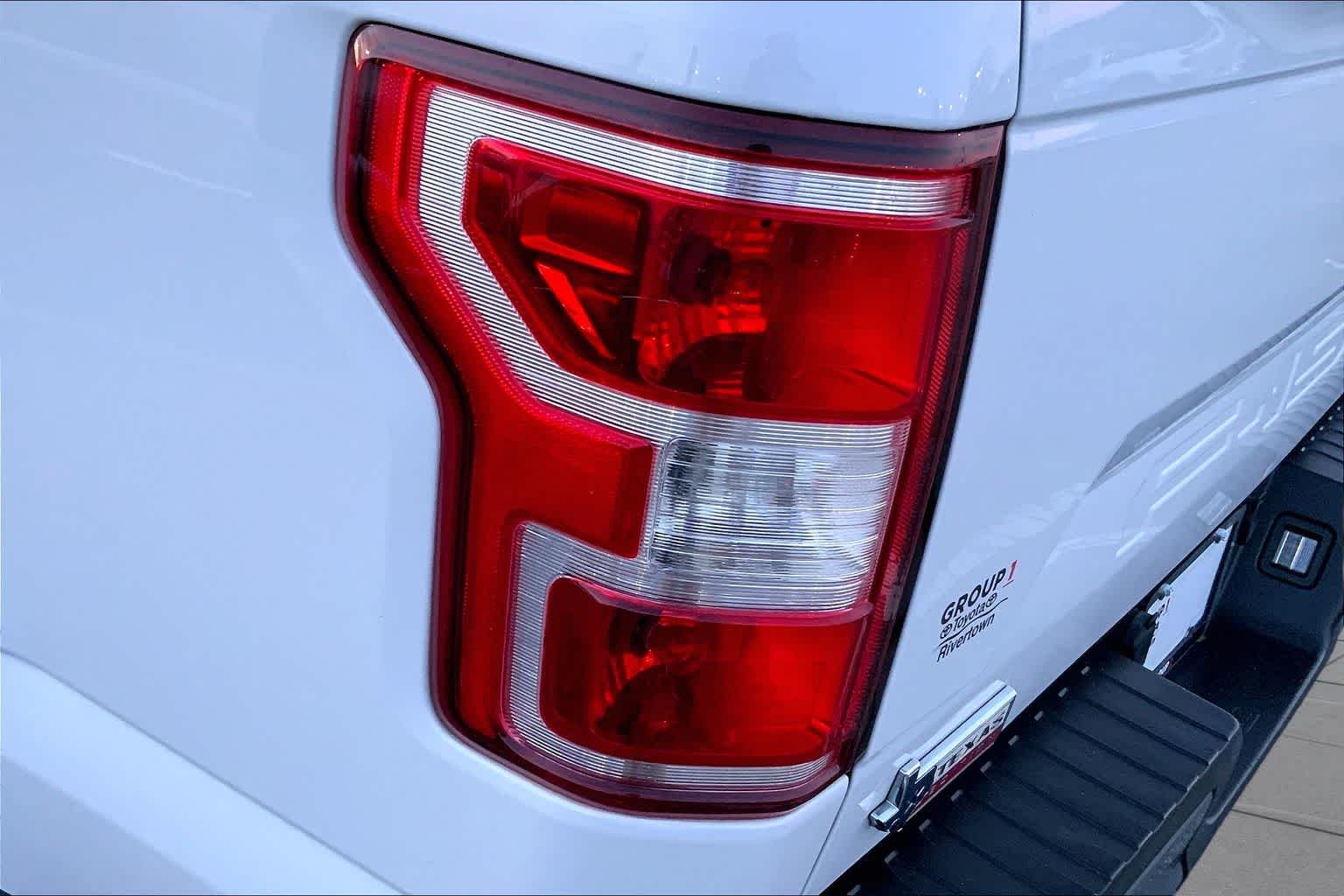 Used 2018 Oxford White Ford XLT image 27
