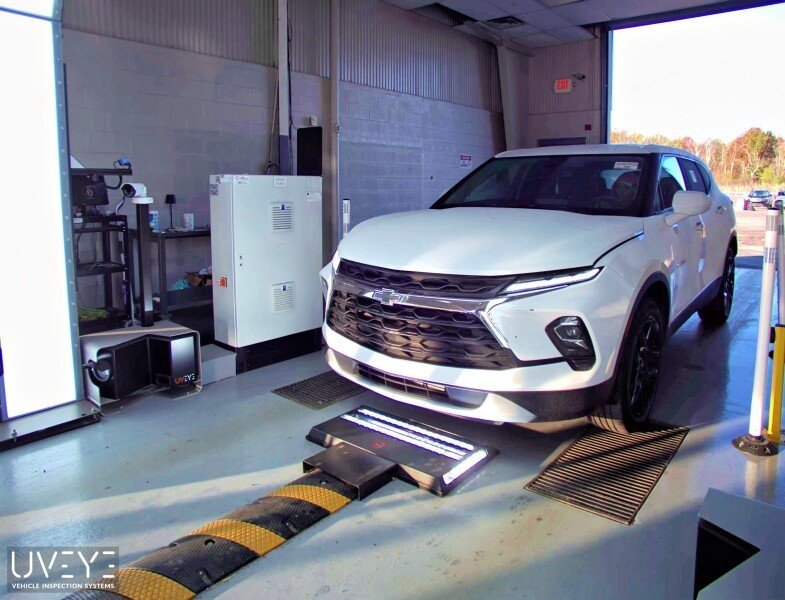 2023 Chevrolet Blazer 2LT photo 2