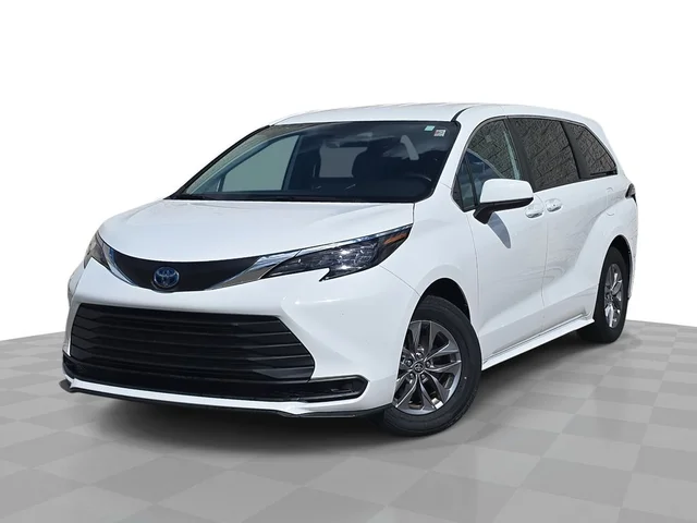 2025 Toyota Sienna LE