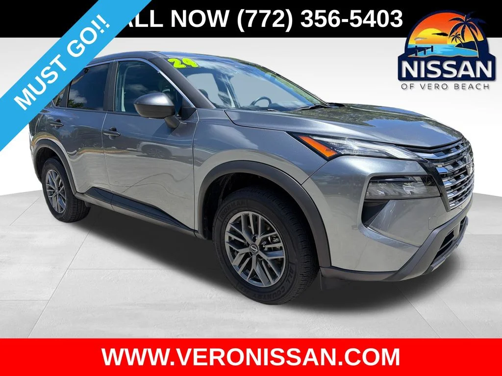 Used 2024 Gray Nissan S image 1