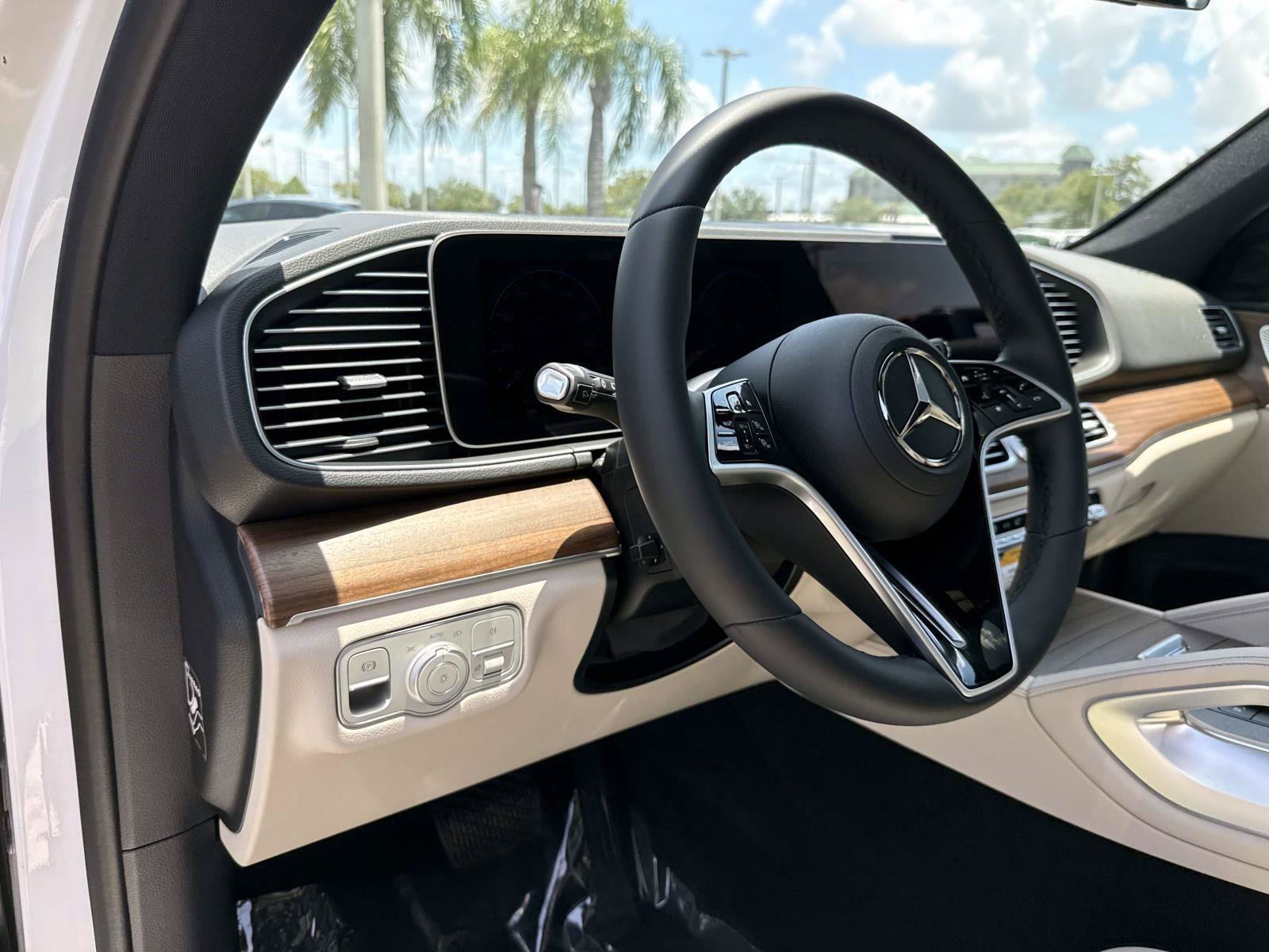 New 2026 Moonlight White Mercedes-Benz 350 4MATIC® SUV image 20