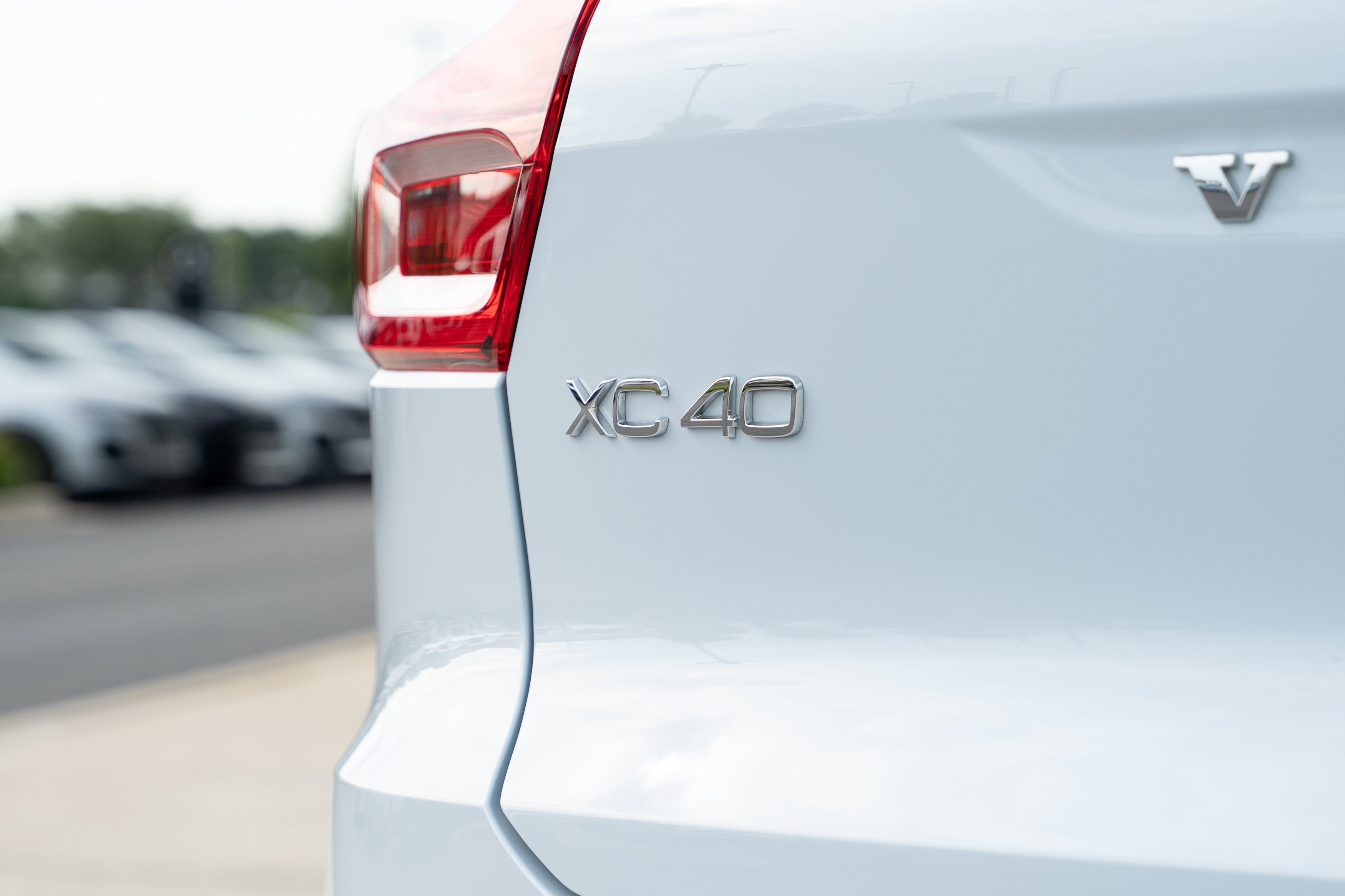 Used 2024 Cloud Blue Volvo Plus Bright Theme image 25