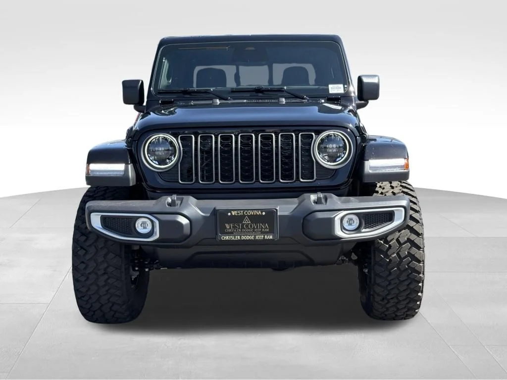 New 2026 Black Clear-Coat Exterior Paint Jeep Sahara image 3