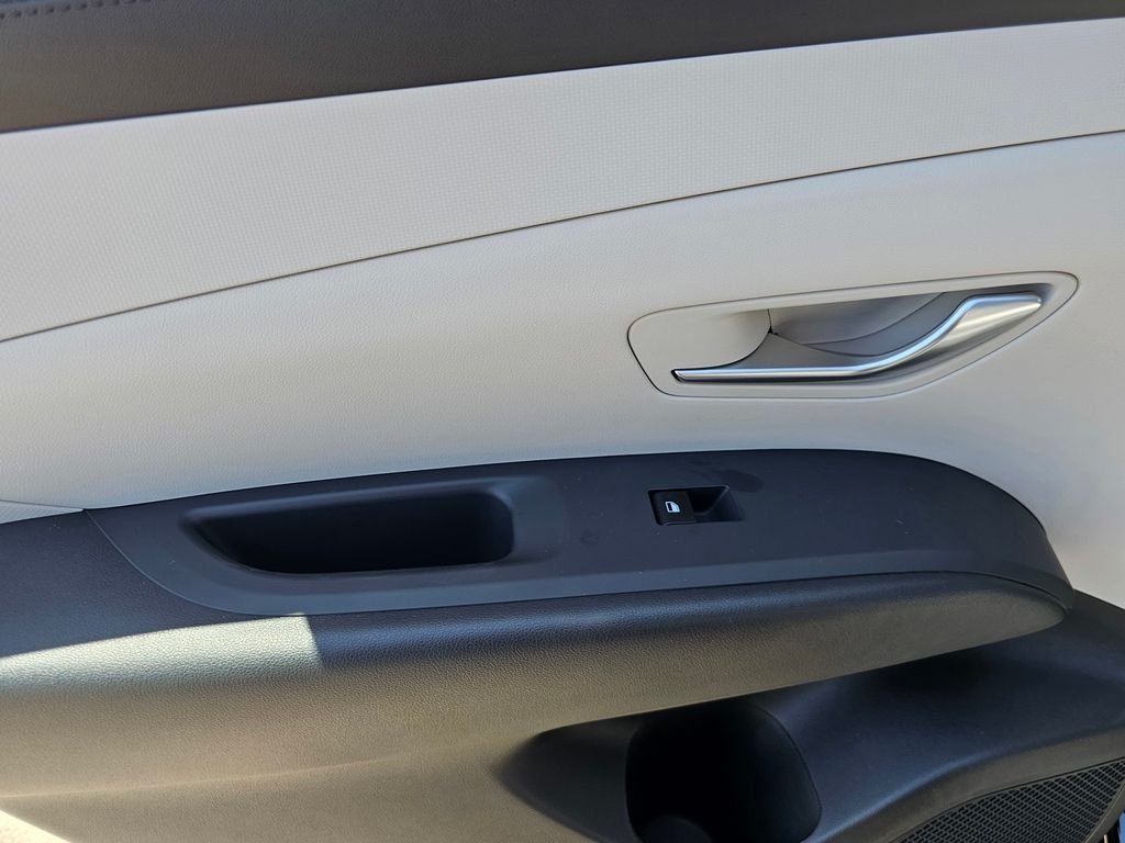 New 2026 Black Hyundai SE image 20