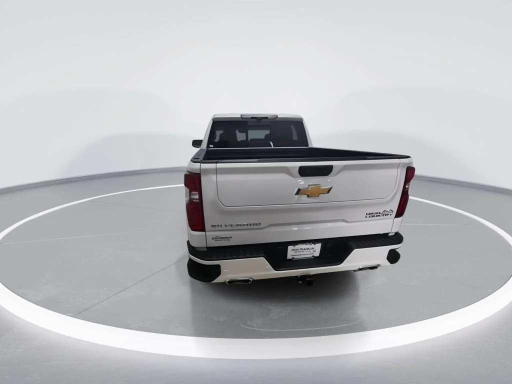 Used 2023 Beige Chevrolet High Country image 8