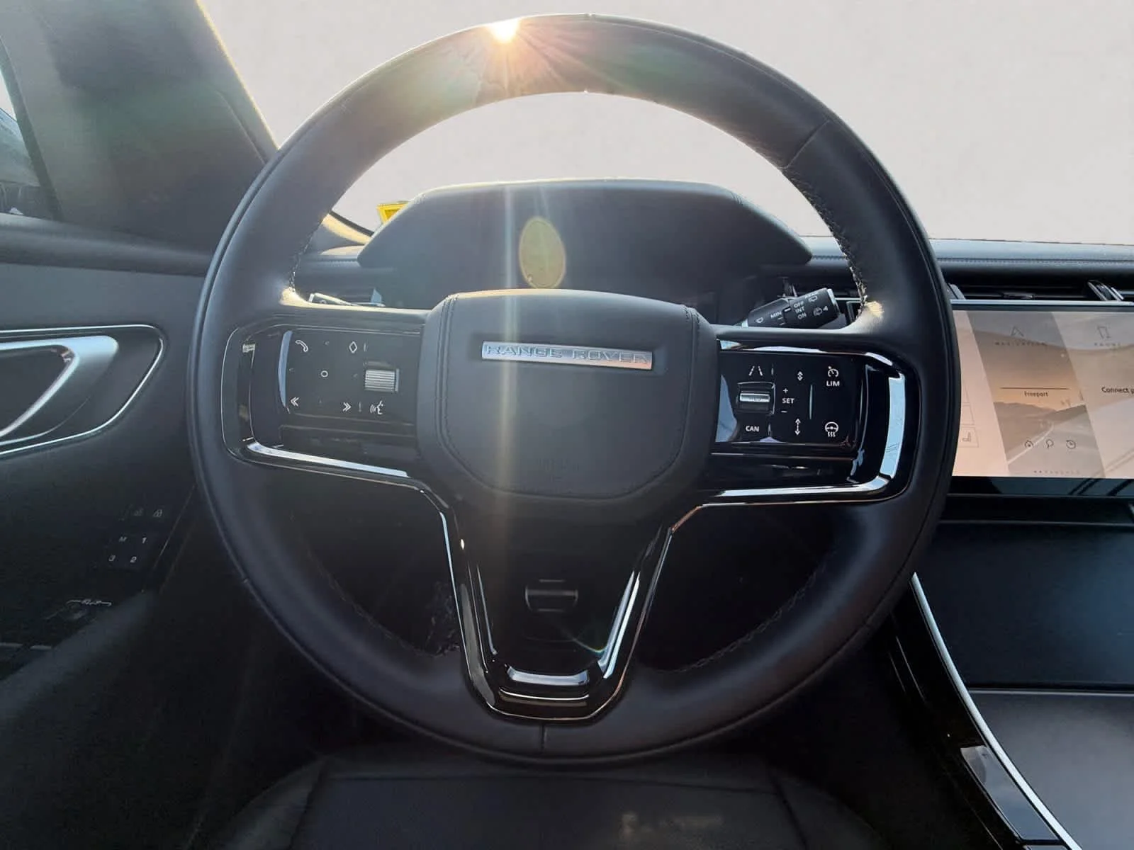 New 2026 Varesine Blue LAND ROVER Dynamic SE image 12