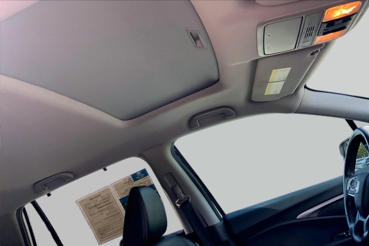 Used 2021 Platinum White Pearl Honda Special Edition image 14
