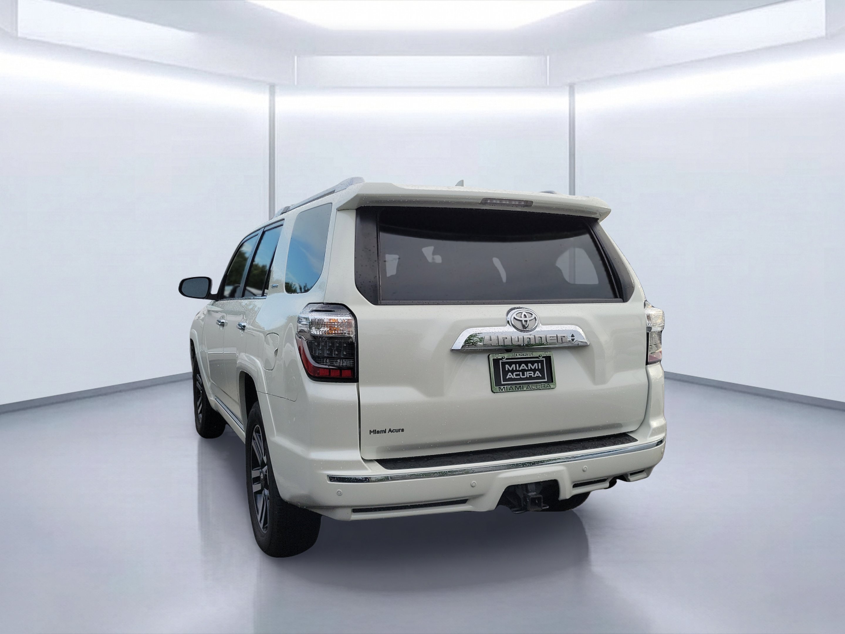 Used 2022 White Toyota Limited image 3