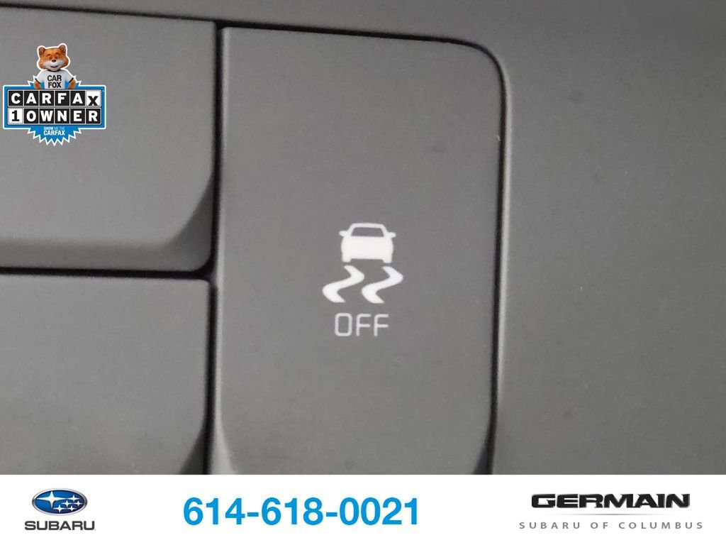 Used 2017 White Kia Base image 30
