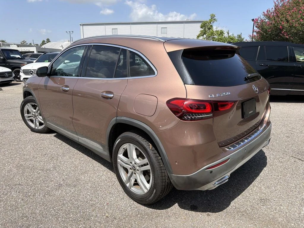 Used 2021 Red Mercedes-Benz GLA 250 image 5