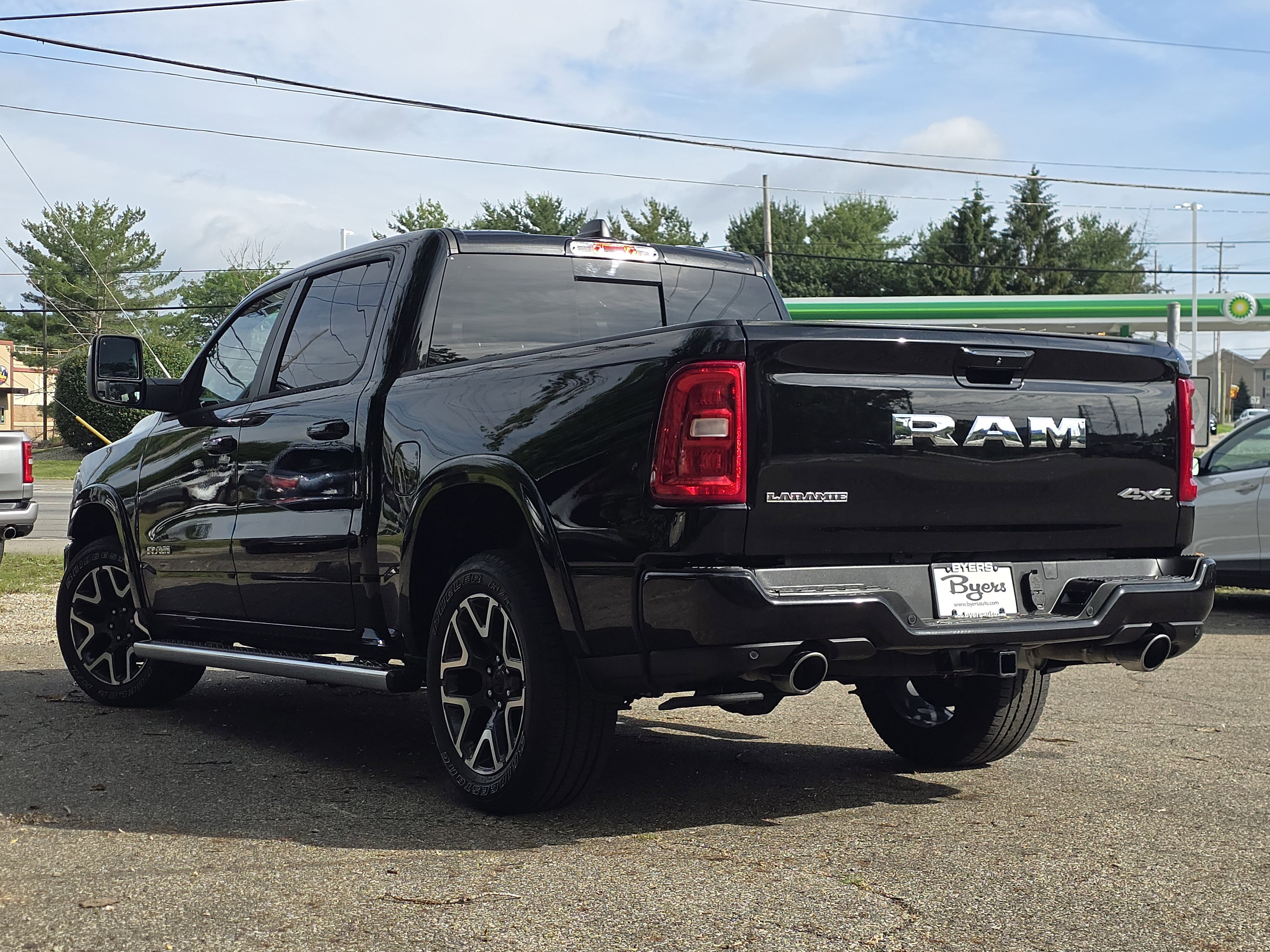 Used 2026 Diamond Black Crystal Pearlcoat Ram Laramie image 5