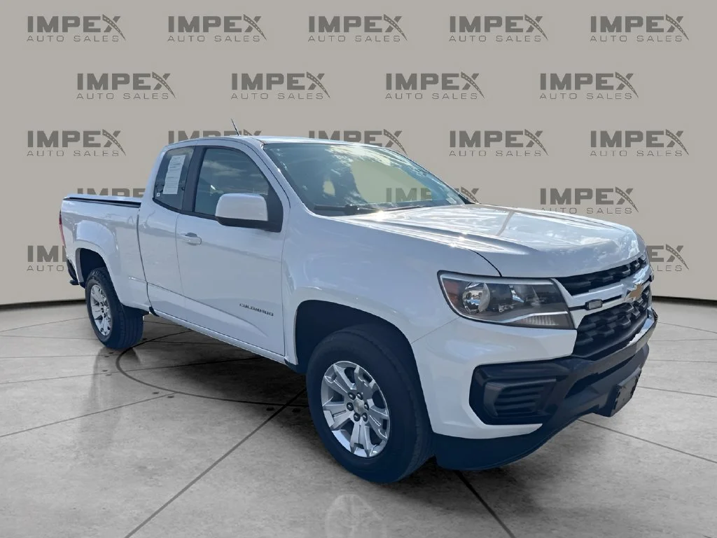Used 2022 White Chevrolet LT image 7