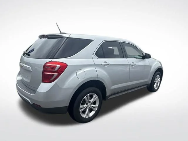 Used 2017 SILVER ICE METALLIC Chevrolet LS image 5