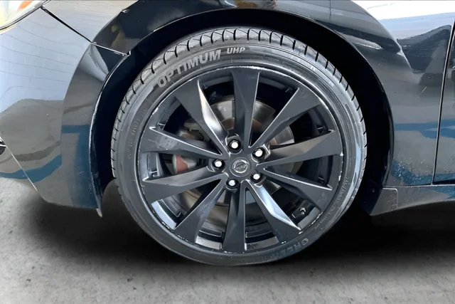 Used 2016 Black Nissan SR image 28