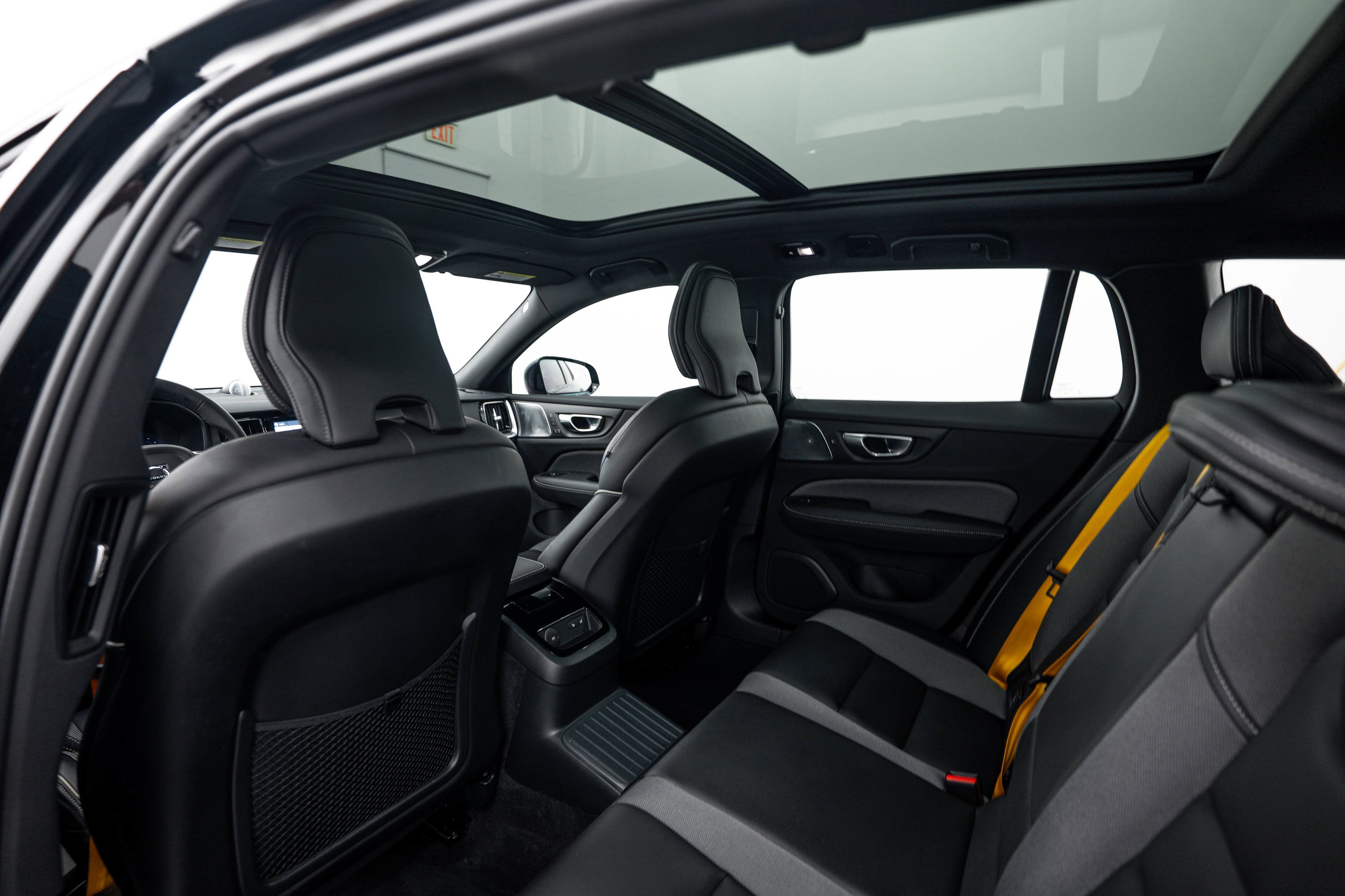 Used 2024 Onyx Black Metallic Volvo Polestar Engineered image 19