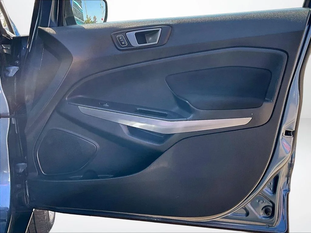 Used 2022 Blue Ford SE image 25