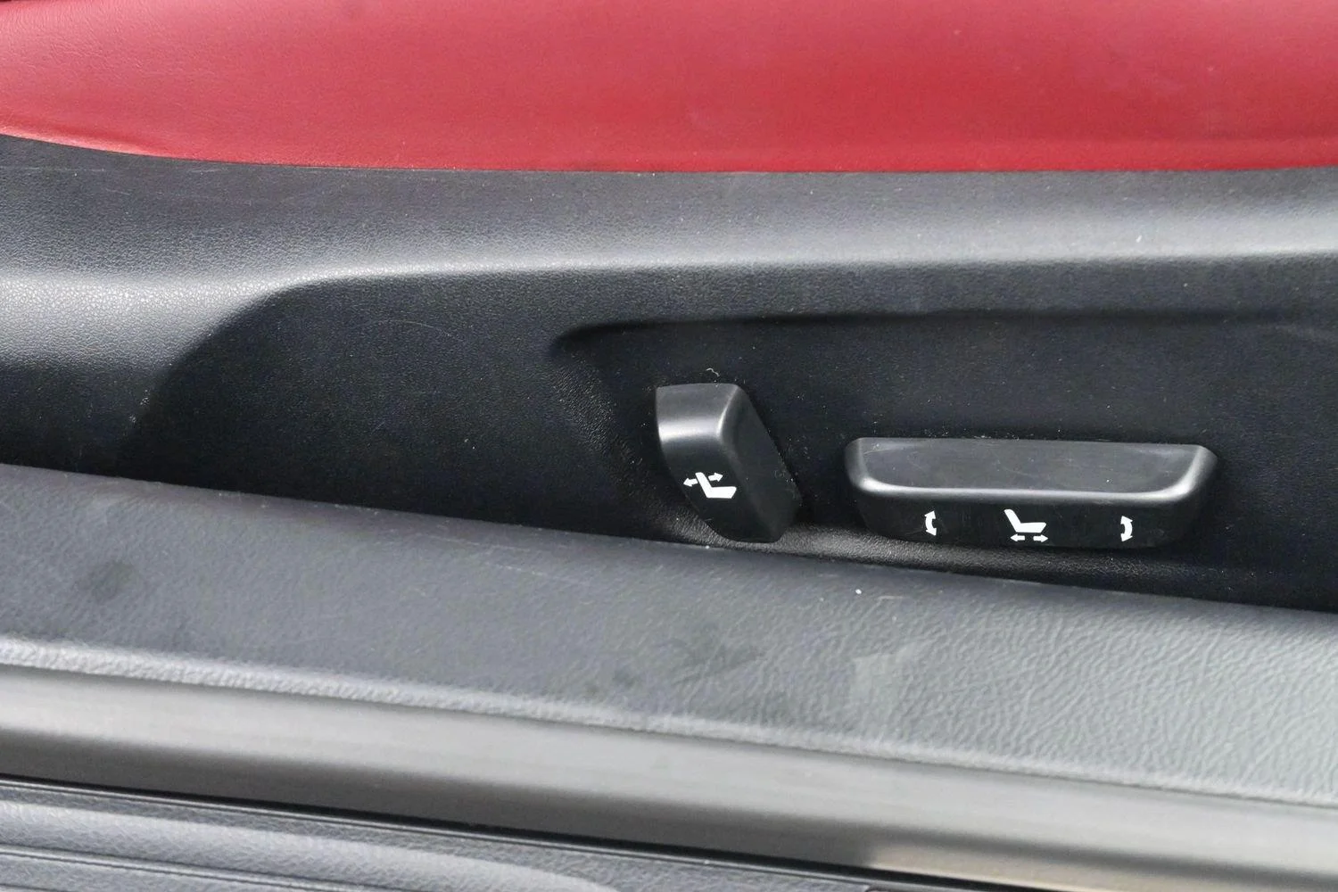 Used 2016 Obsidian Lexus Base image 35