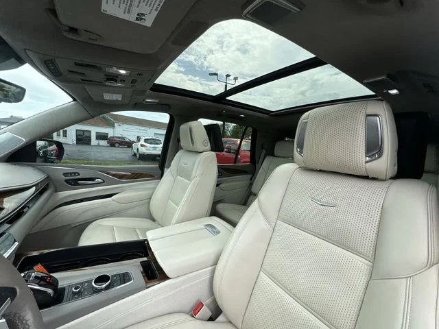 Used 2024 Black Cadillac Sport Platinum image 22