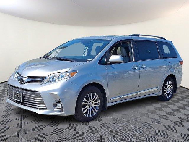 2019 Toyota Sienna XLE 8 Passenger