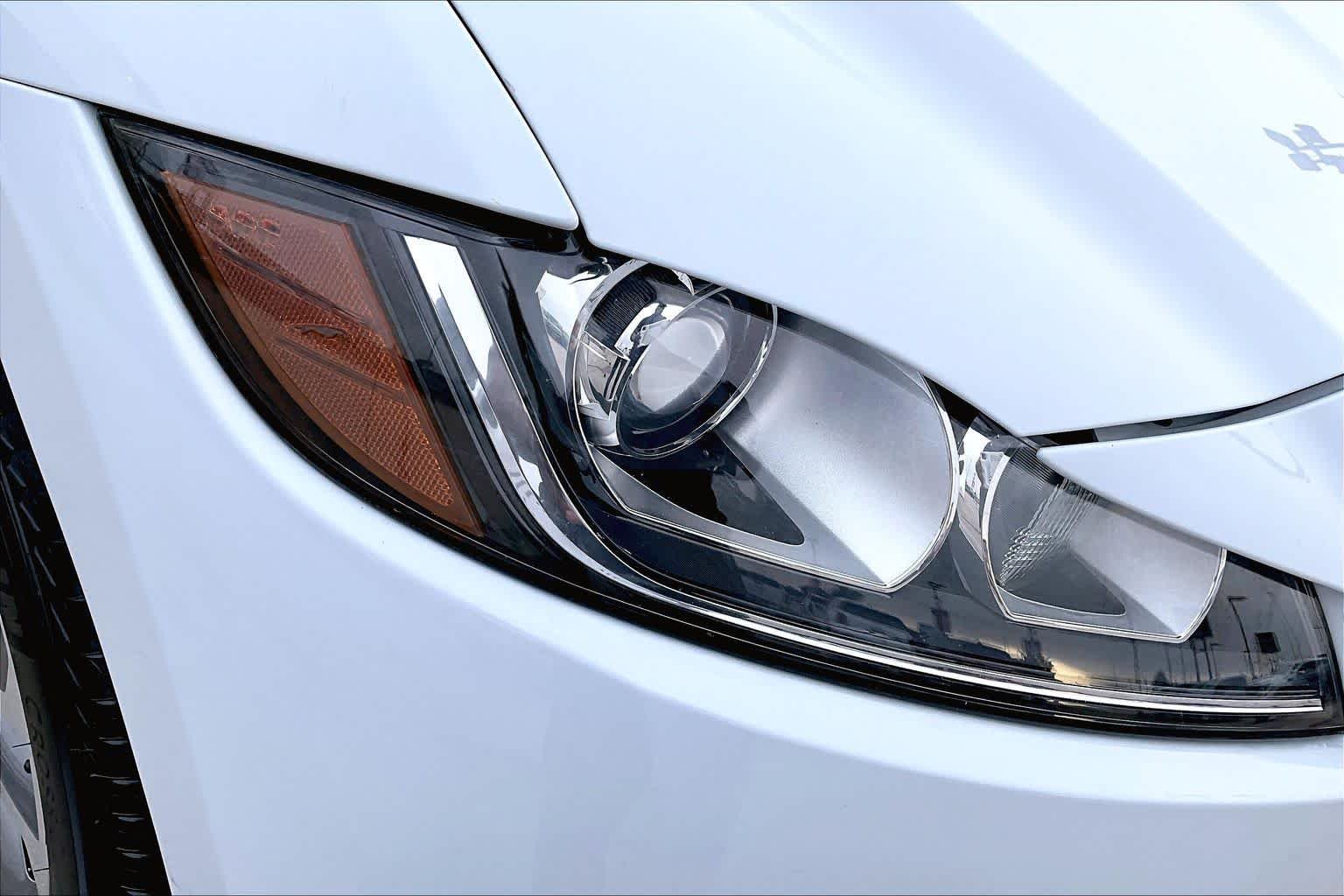 Used 2020 Yulong White Metallic Jaguar 25t Premium image 28