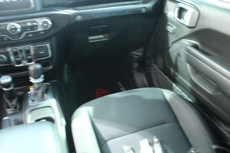 Used 2022 Granite Crystal Metallic Clearcoat Jeep Unlimited Sport Altitude 4x4 image 19