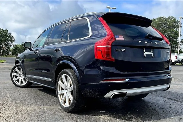Used 2019 Blue Volvo T6 Inscription image 3